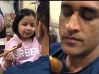 ধোনির জন্যে মেকআপ আর্টিস্ট যখন জিভা, ভাইরাল হল ভিডিও