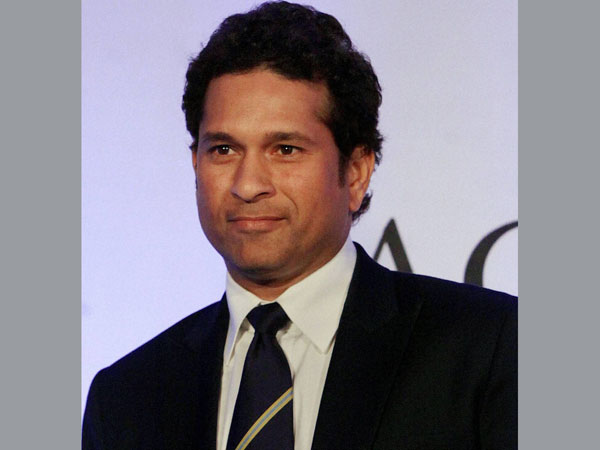 টেস্টে মোট শতরান