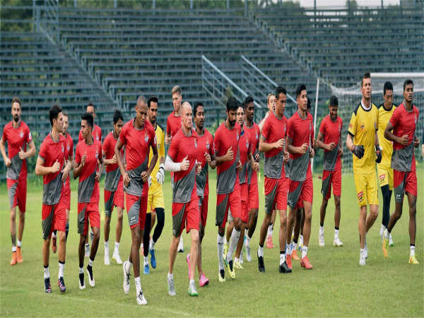 এটিকেই মঞ্চ