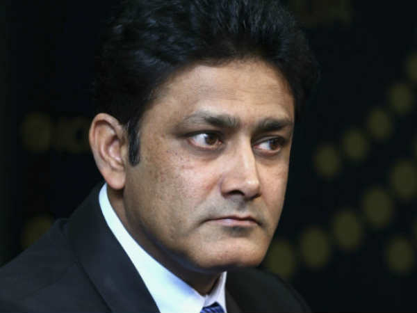 ট্রাভেল এজেন্সিতে পরিচয়