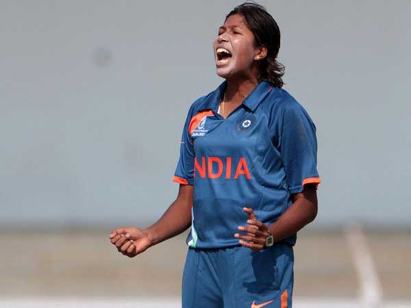 একনজরে ঝুলনে গোস্বামীর ক্রিকেট কেরিয়ার