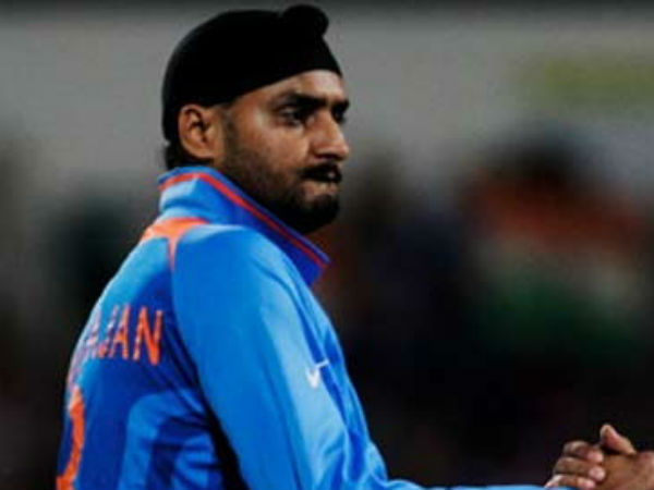 যুবরাজের পাশে হরভজন