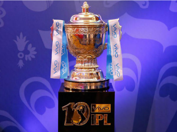 করোনায় আটকে ক্রিকেট