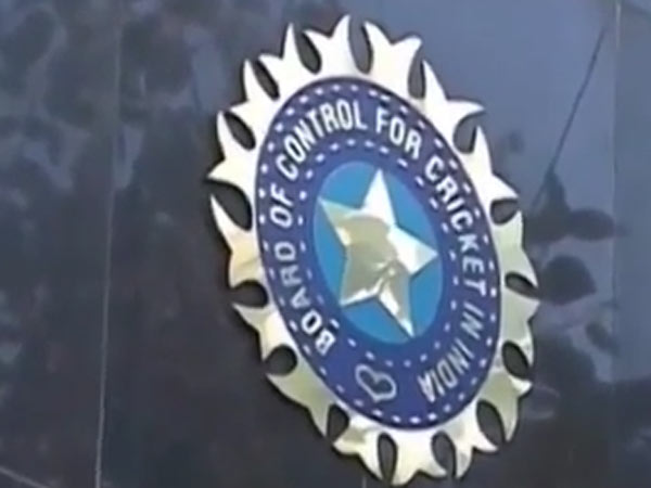 ১৪ মার্চ- শামির বিরুদ্ধে বোর্ডের তদন্ত