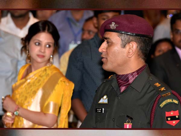 ধোনি ও সাক্ষী