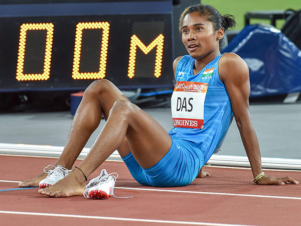 মাত্র ২ বছরে সবার চোখে