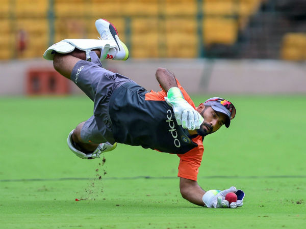 দীনেশ কার্তিক