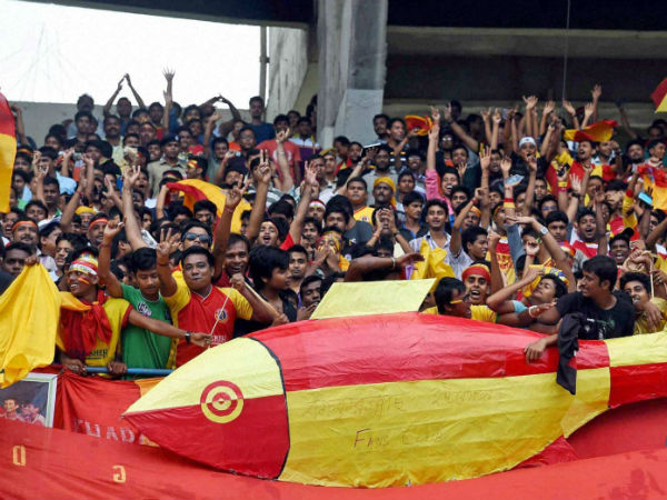 পাল্টা মারের রাস্তায় লাল-হলুদ