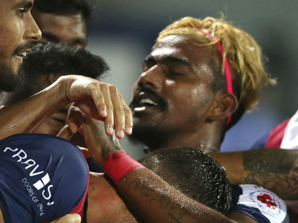 সর্বকনিষ্ঠ গোলদাতা
