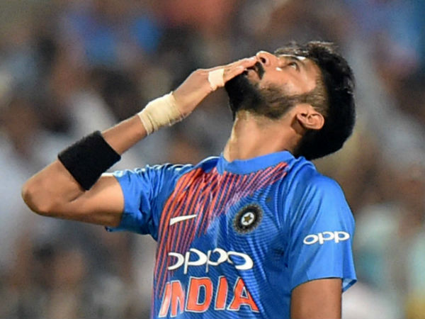 এমন নেতাদের পাওয়া আশীর্বাদের মতো