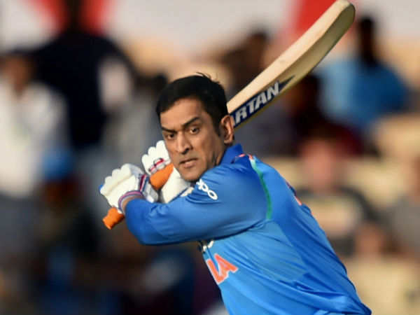 কার্যক্ষেত্রে কী হয়