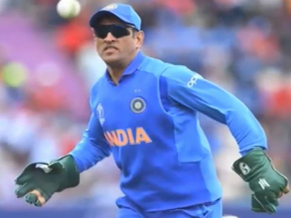 কোথায় সূক্ষ সীমা টানতে হয়, সেই বোধটা থাকা দরকার