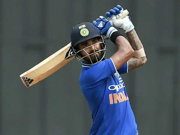 ওপেনে শিখর ধাওয়ান ও কেএল রাহুল