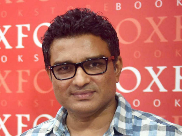 ধারাভাষ্য প্যানেলে নেই সঞ্জয়