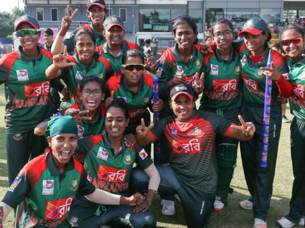 যাচ্ছেন না ভারতীয়রা