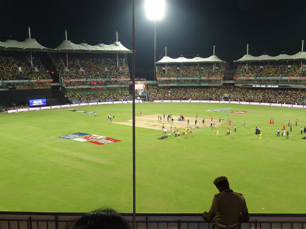 ম্যান অফ দ্য ম্যাচ গ্রাউন্ডসম্যান