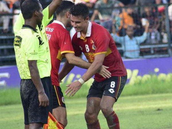 চার গোলের হাড্ডহাড্ডি দ্বিতীয়ার্ধ