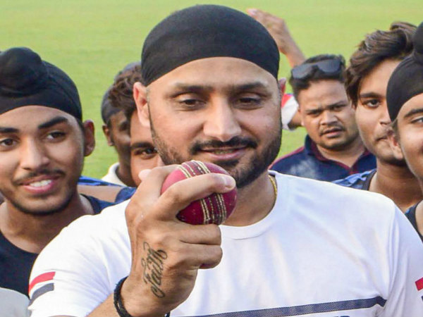 ভাজ্জিকে টপকাবেন অশ্বিন