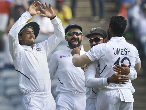 দক্ষিণ আফ্রিকার ইনিংসে ধস 