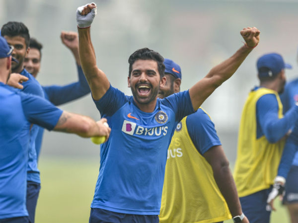 তিন উইকেটে পেয়েও নয় হ্যাটট্রিক