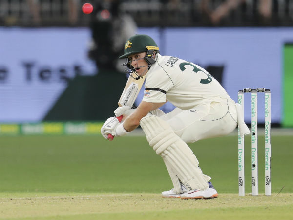 টেস্ট কেরিয়ারে মোট রান