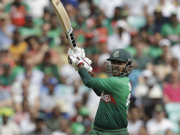 ভারতকে নিয়ে সোশ্যাল মিডিয়ায় ট্রোলড