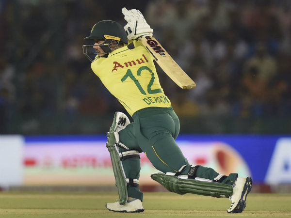 টসে জেতে দক্ষিণ আফ্রিকা
