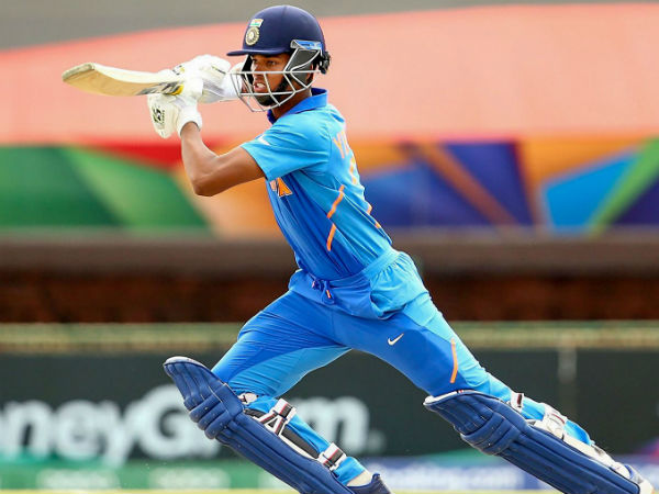 রেকর্ডের সামনে যশস্বী জয়সওয়াল