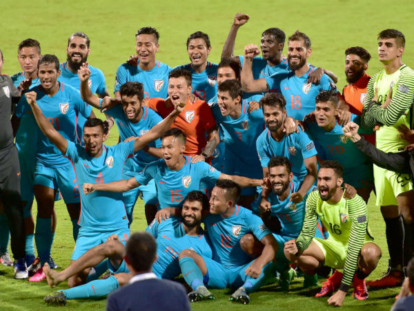 লড়াইয়ে আর কে
