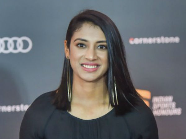 কী করছেন মহিলা ক্রিকেটাররা