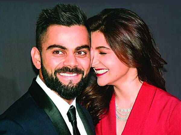 'STAY AT HOME'- এর মানে কী বোঝালেন অনুষ্কা