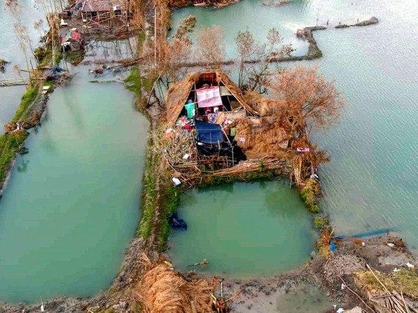 আম্ফানে তিলোত্তমার পাশে ভিকুনার স্ত্রী