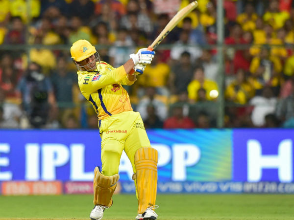 একমাত্র ক্রিকেটার হিসেবে আইপিএল ৫ জায়গায় ব্যাট করে অর্ধশতরান