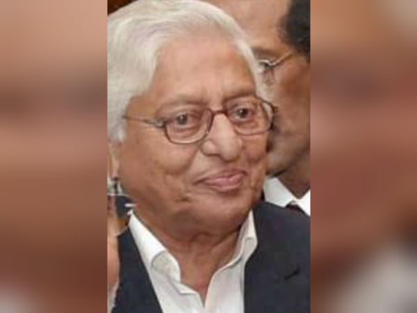 চুনী গোস্বামীকে অমর করে রাখতে উদ্যোগ