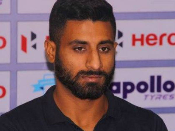 বেতন নিয়ে কী সমস্যা