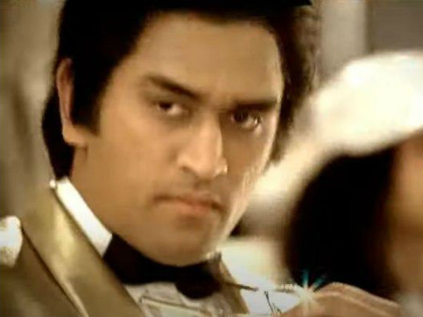 ধোনিকে নিয়ে কী বললেন 