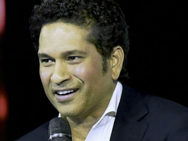 সচিনের সম্পর্কে পার্থিব