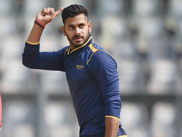 জাতীয় দলে পক্ষপাতিত্বের অভিযোগ করলেন মনোজ