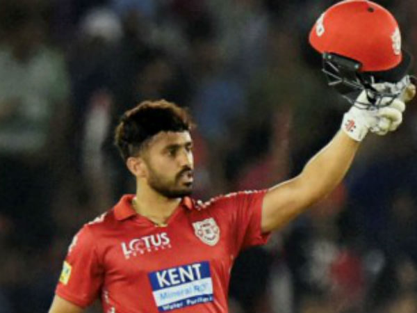 নেগেটিভ করুণ নায়ার