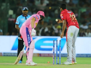 'মানকাড়িয়' বিতর্ক, কুরুচিকরভাবে অসন্তোষ প্রকাশ! সমালোচিত অ্যান্ডারসন, দেখুন ভিডিও