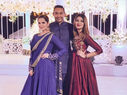 আরও এক টেনিস-ক্রিকেট প্রেম! আরেক মির্জারও মন মজেছে ক্রিকেট-পরিবারে - নেট দুনিয়ায় গুঞ্জন